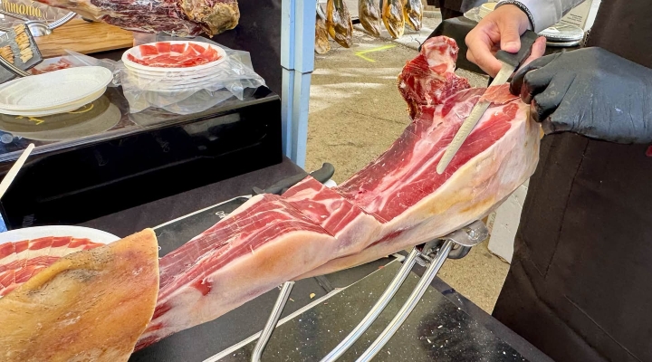 La Feria del Jamón regresa a Campillos tras su récord de asistencia en 2025
