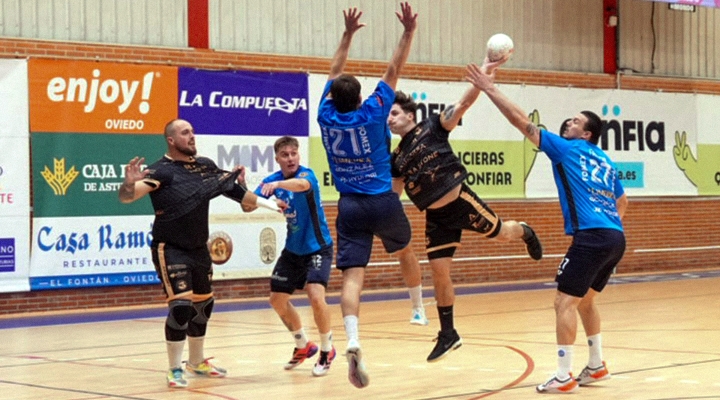El Dólmenes Antequera cede ante el Base Oviedo en Vallobín