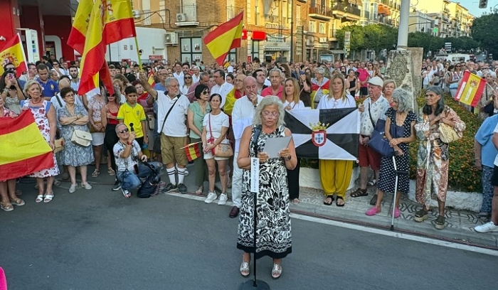 Antequera respalda a Ceuta con una concentraci&oacute;n masiva en la Plaza de la Constituci&oacute;n