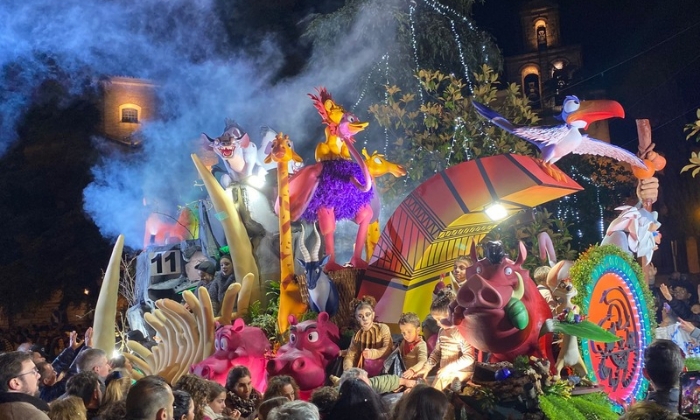 La carroza 'Yo soy el Rey', primer premio en la Cabalgata de la Ilusi&oacute;n de Lucena