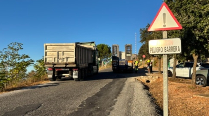 La Junta act&uacute;a sobre el firme de la pista de acceso al Torcal Alto