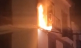 Un incendio en el cableado eléctrico propaga el fuego en un inmueble en Benamejí