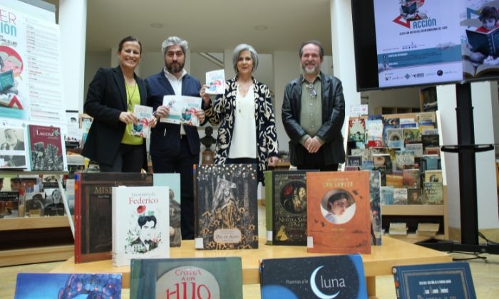 Lucena celebra el día del libro con el Encuentro de Escritores Locales y la Tarde de Libros