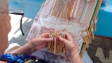 Villanueva del Trabuco muestra en directo el arte del bolillo, el crochet y las vainicas en su tradicional encuentro anual