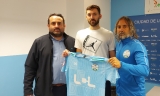David Castro, presentado como nuevo jugador del Ciudad de Lucena