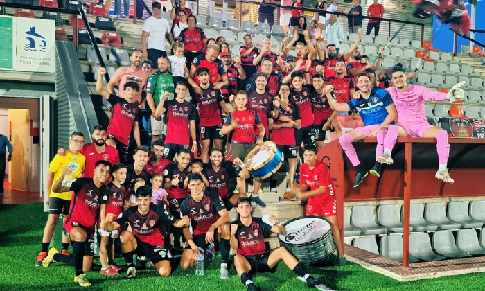 Festival de goles del Salerm Puente Genil en su estreno en casa
