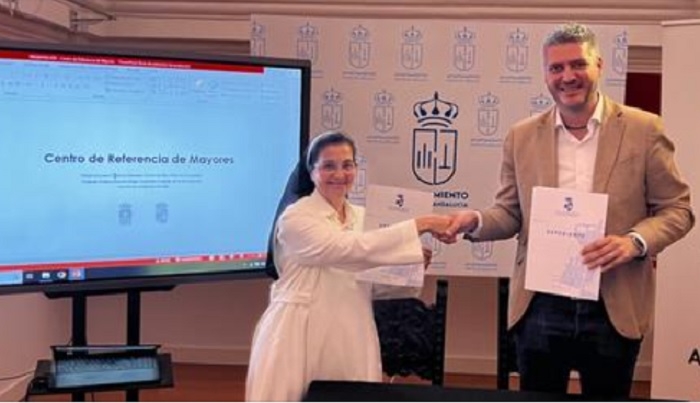 Fuentes de Andalucía presenta el proyecto de residencia y centro de mayores en el convento de Madres Mercedarias