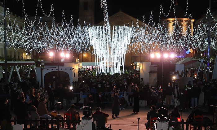 Poblado Navideño en 2021 e iluminación extraordinaria en la Plaza Nueva de Lucena.