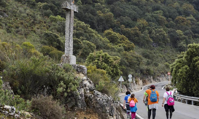Camino a la Sierra de Aras.