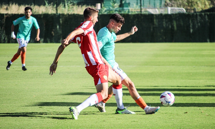 El Antequera CF saca un empate ante la UD Almer&iacute;a