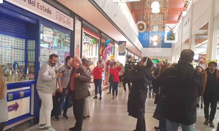 El Gordo, el 88008, cae en &Eacute;cija, Izn&aacute;jar, Puente Genil y Fern&aacute;n N&uacute;&ntilde;ez