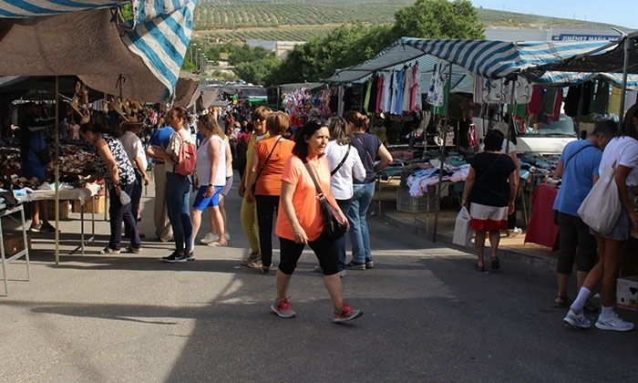 Mercadillo p&uacute;blico de Lucena.