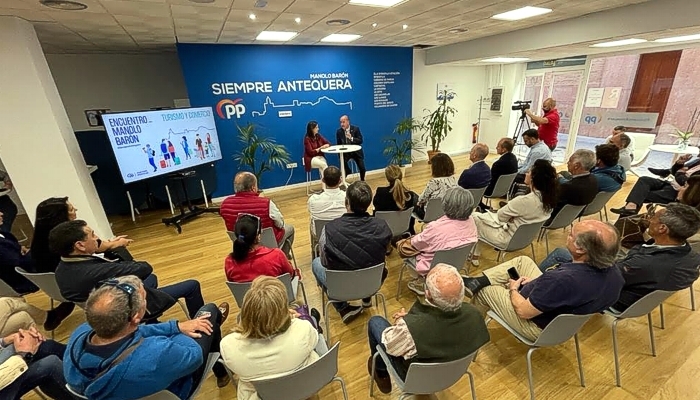 El PP reúne al sector turístico y comercial de Antequera para hacer balance del último mandato