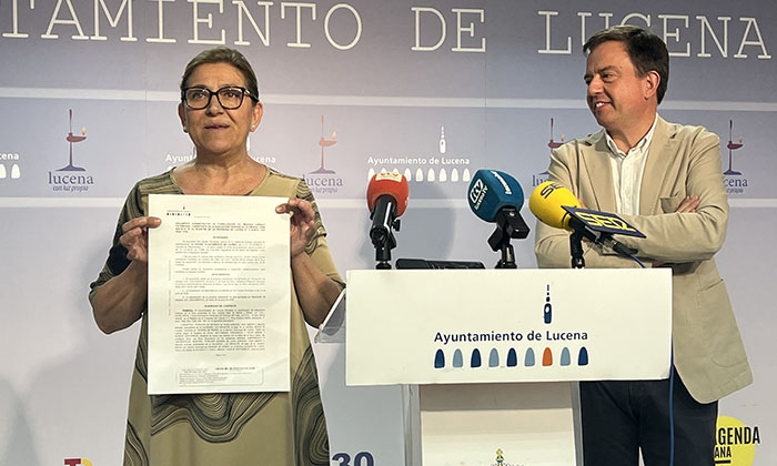 Charo Valverde y Aurelio Fern&aacute;ndez.
