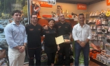 Ferreter&iacute;a Ojeda de Pedrera galardonada por su compromiso con el reciclaje de pilas y bater&iacute;as