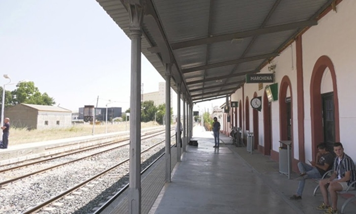 La alcaldesa de Marchena denuncia la situaci&oacute;n &ldquo;inaguantable&rdquo; e &ldquo;indigna&rdquo; de la estaci&oacute;n de tren