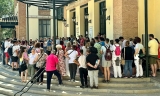 Concentraci&oacute;n en Campillos para pedir la continuidad del servicio Andaluc&iacute;a Orienta