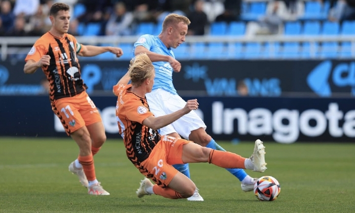 El Antequera CF se lleva una dura derrota de su visita al Ibiza