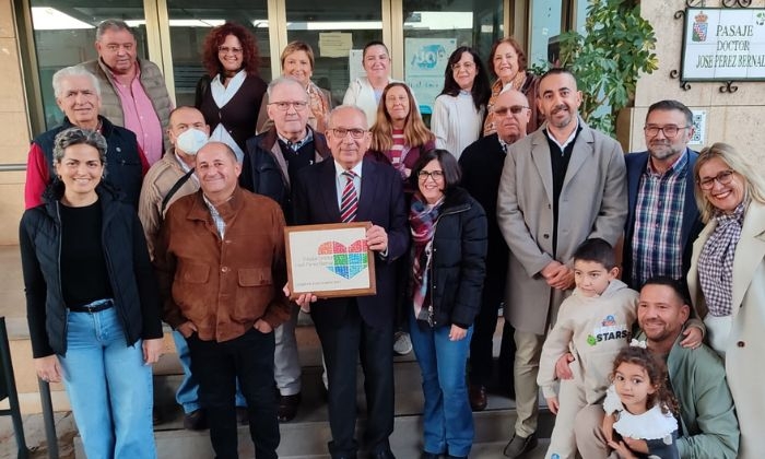Casariche rinde homenaje al Dr. Jos&eacute; P&eacute;rez Bernal por su compromiso con la donaci&oacute;n de &oacute;rganos