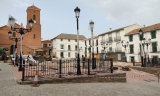 La remodelación de la Plaza de España de Villanueva de Tapia está a punto de finalizar
