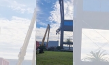 Desmontan la Silla Gigante, s&iacute;mbolo del sector del mueble de Lucena durante dos d&eacute;cadas