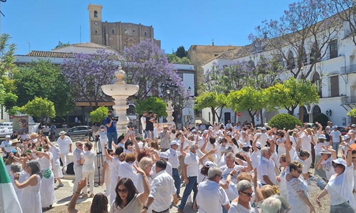 Música y sevillanas por la sanidad pública: Marea Blanca inicia en Osuna una nueva movilización que llevará a todas las ferias