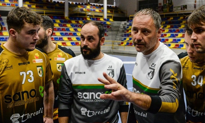 Javier Ortiz, relevo de Carlos Pastrana en el banquillo del Sano Antequera BM Torcal