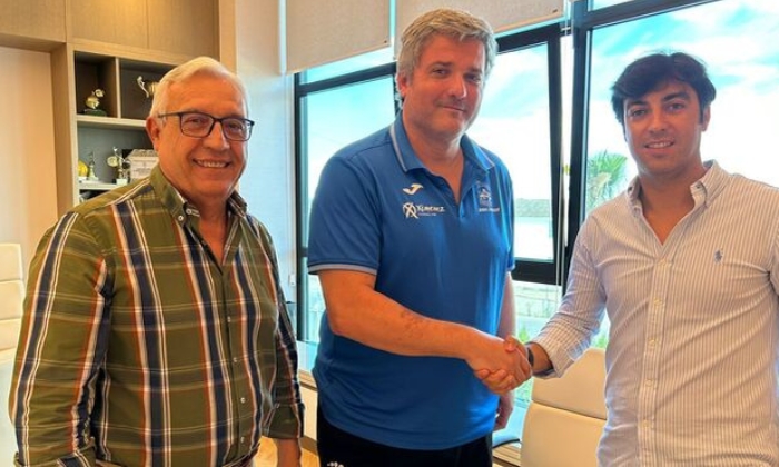 Mariano Jim&eacute;nez, presidente del &Aacute;ngel Xim&eacute;nez: "Paco Bustos es el entrenador que queremos para la pr&oacute;xima temporada"