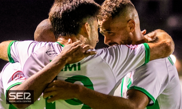 Derbi por lo alto en El Maul&iacute;