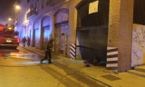 Un grave incendio en un parking de la calle del Aceite de Lucena obliga a la evacuaci&oacute;n de m&aacute;s de 200 vecinos