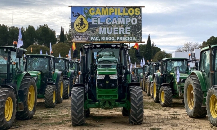Agricultores se citan en Antequera para ir a la manifestación de Málaga en sus tractores