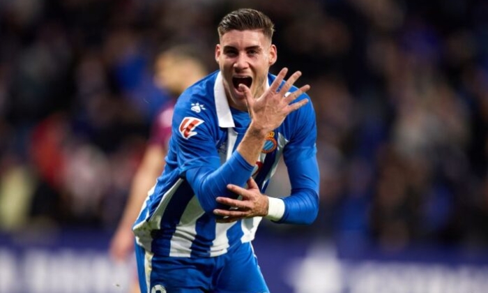 Debut en LaLiga, gol y celebraci&oacute;n especial: La historia del pontan&eacute;s Roberto Fern&aacute;ndez