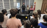 Los alumnos del IES Miguel de Cervantes de Lucena despliegan sus conocimientos en oratoria en Hoy Por Hoy