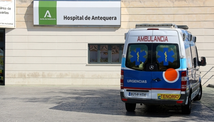 Dos fallecidos y un menor de 4 años herido en un aparatoso accidente de tráfico ocurrido en Antequera