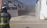 Incendio en una nave de atracciones de feria de Lucena.