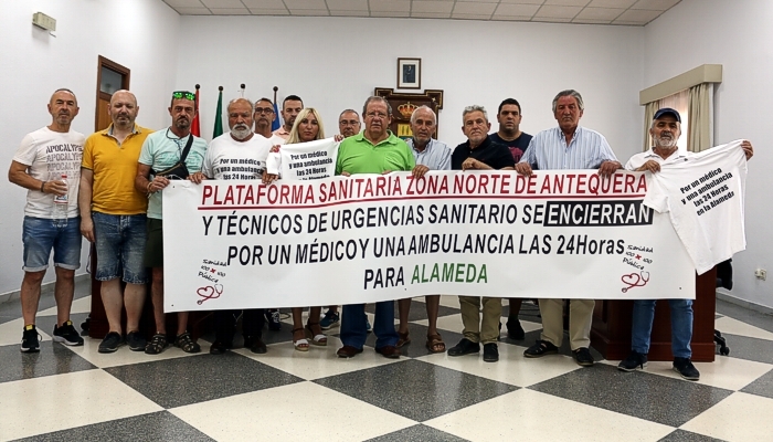 Encierro en el Ayuntamiento de Alameda para reclamar una ambulancia
