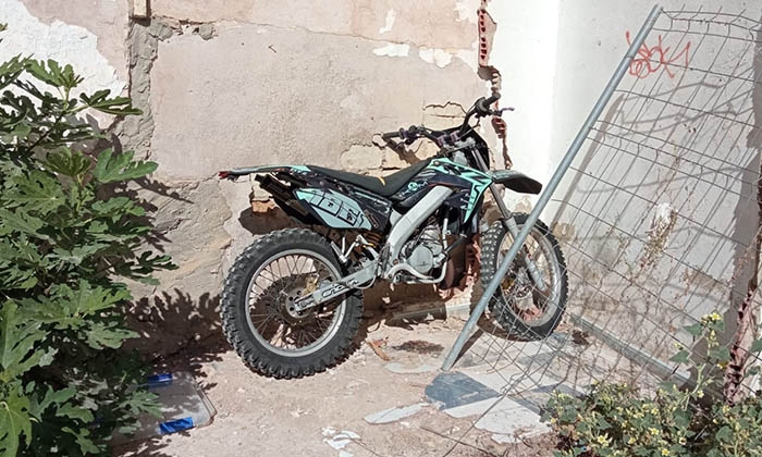 Moto robada en Lucena.