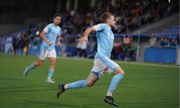 El Ciudad de Lucena se reencuentra con el gol y la victoria ante el Conil
