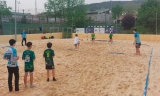 El BM Dólmenes realiza una jornada de tecnificación de balonmano playa