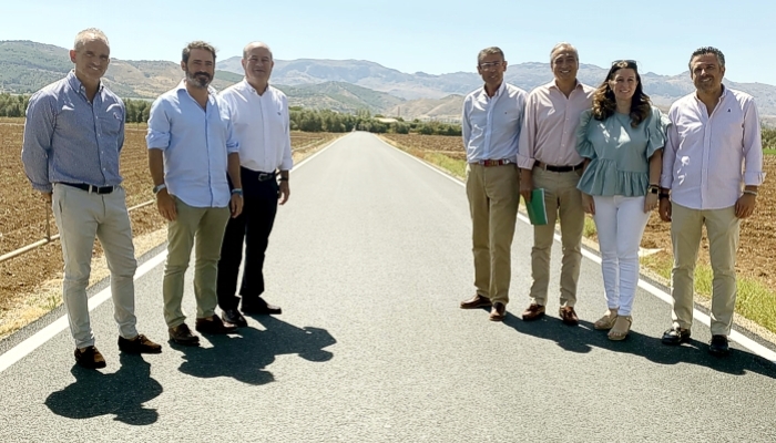 La Junta invierte 200.000 euros para la mejora del camino de Partido Alto en Antequera