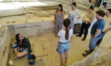 Descubiertas nuevas pinturas murales de la &eacute;poca romana en el yacimiento de Plaza de Armas en &Eacute;cija