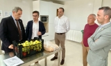 Visita del delegado de Desarrollo Educativo, junto al alcalde, y responsables municipales y del centro.