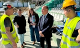 Arrancan las obras de mejora en la tribuna de El Maul&iacute;