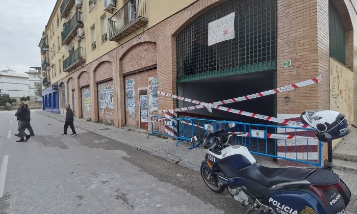 M&aacute;s de 100 vecinos contin&uacute;an fuera de sus hogares tras el incendio del pasado viernes en Lucena