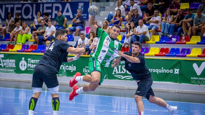 Jeremy Figueredo, primer jugador renovado del D&oacute;lmenes 26/27