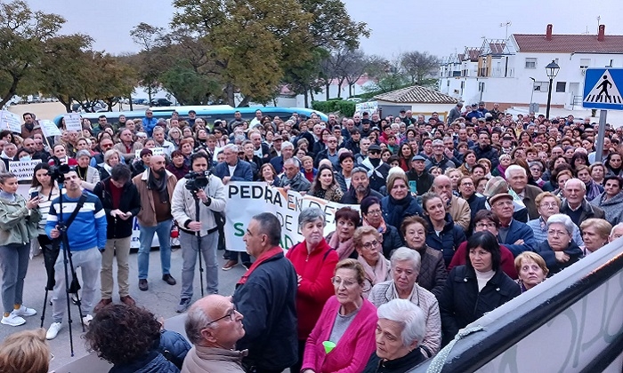 Indignaci&oacute;n por la circular de la Gerencia de Osuna sobre las protestas sanitarias: &ldquo;Quieren meter miedo a la gente&rdquo;