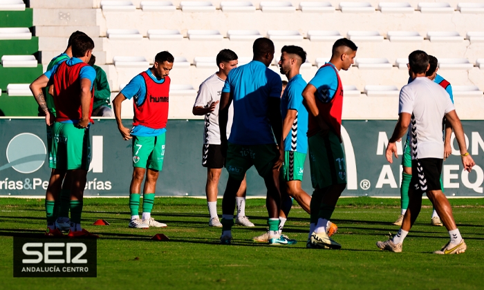 El Antequera CF quiere seguir invicto en la visita a un hist&oacute;rico