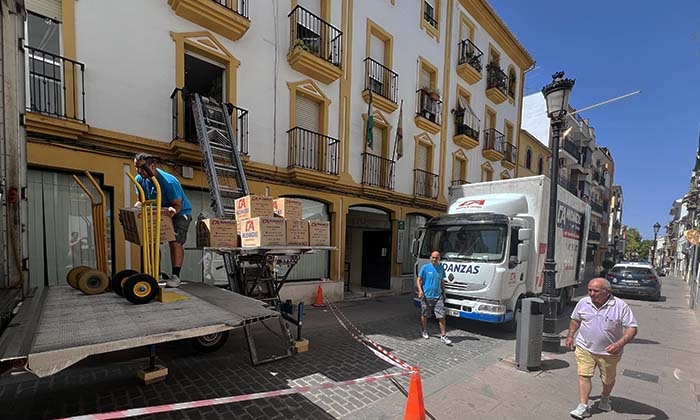 Mudanza en el edificio de la calle San Pedro.