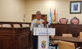 Juan P&eacute;rez, en el sal&oacute;n de plenos del ayuntamiento.