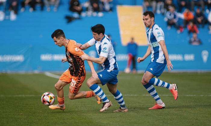 El Antequera CF pierde los puntos de Alcoy en el descuento